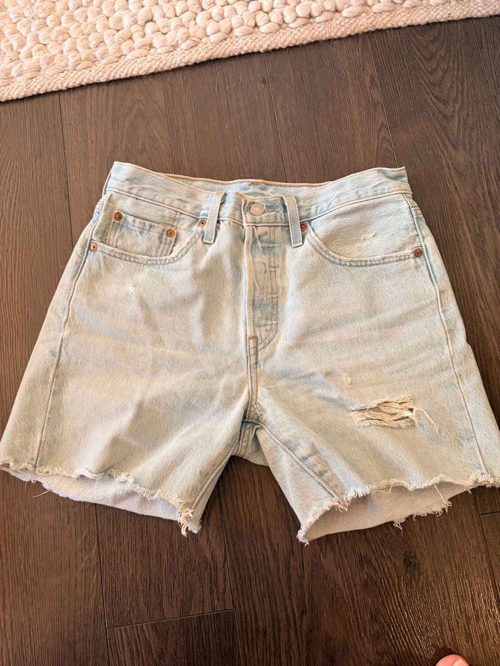 Levi’s 501 Mid Thigh Shorts